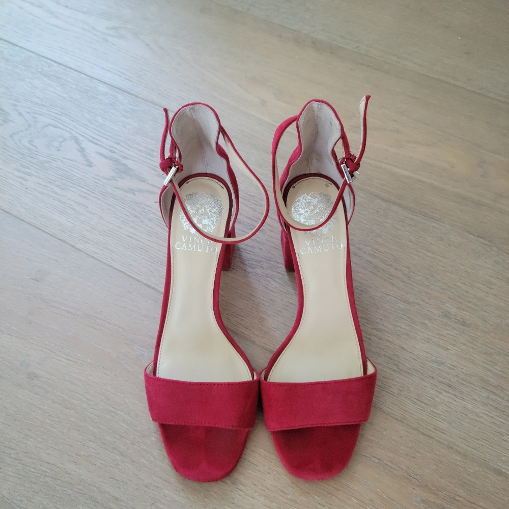 VINCE CAMUTO Red Suede Sandals sz 6.5
